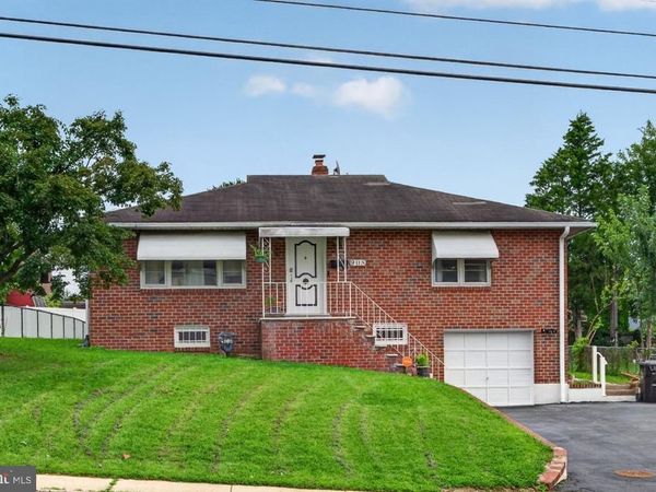 908 NEW HOPE STREET, NORRISTOWN, PA 19401