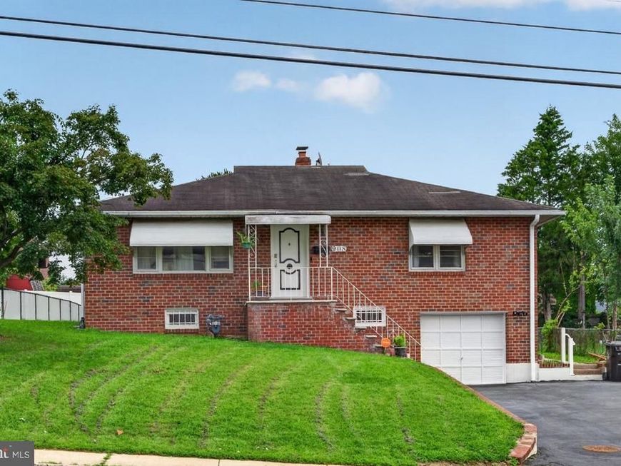 908 New Hope Street, Norristown, PA 19401 Main Photo