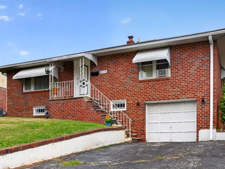 908 New Hope Street, Norristown, PA 19401 Main Photo