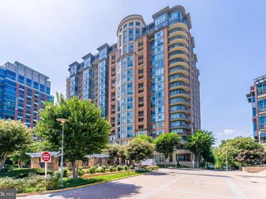 8220 CRESTWOOD HEIGHTS DRIVE, Unit 105, MCLEAN, VA 22102