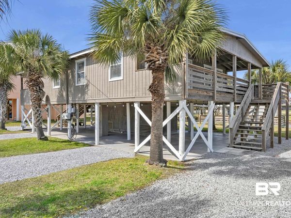 120 W 3rd Avenue, Gulf Shores, AL 36542