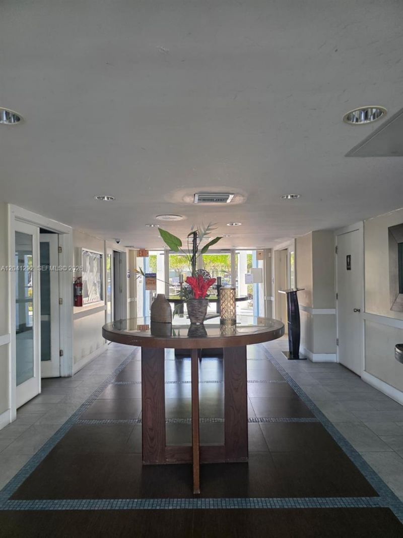 496 NW 165th St Rd , Unit D-612, Miami, FL 33169 Photo