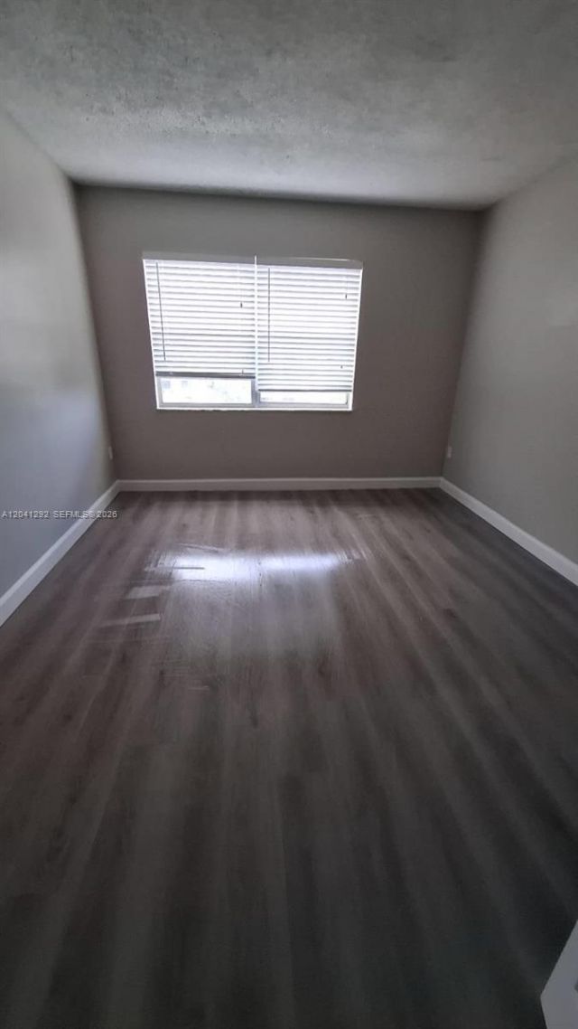 496 NW 165th St Rd , Unit D-612, Miami, FL 33169 Photo