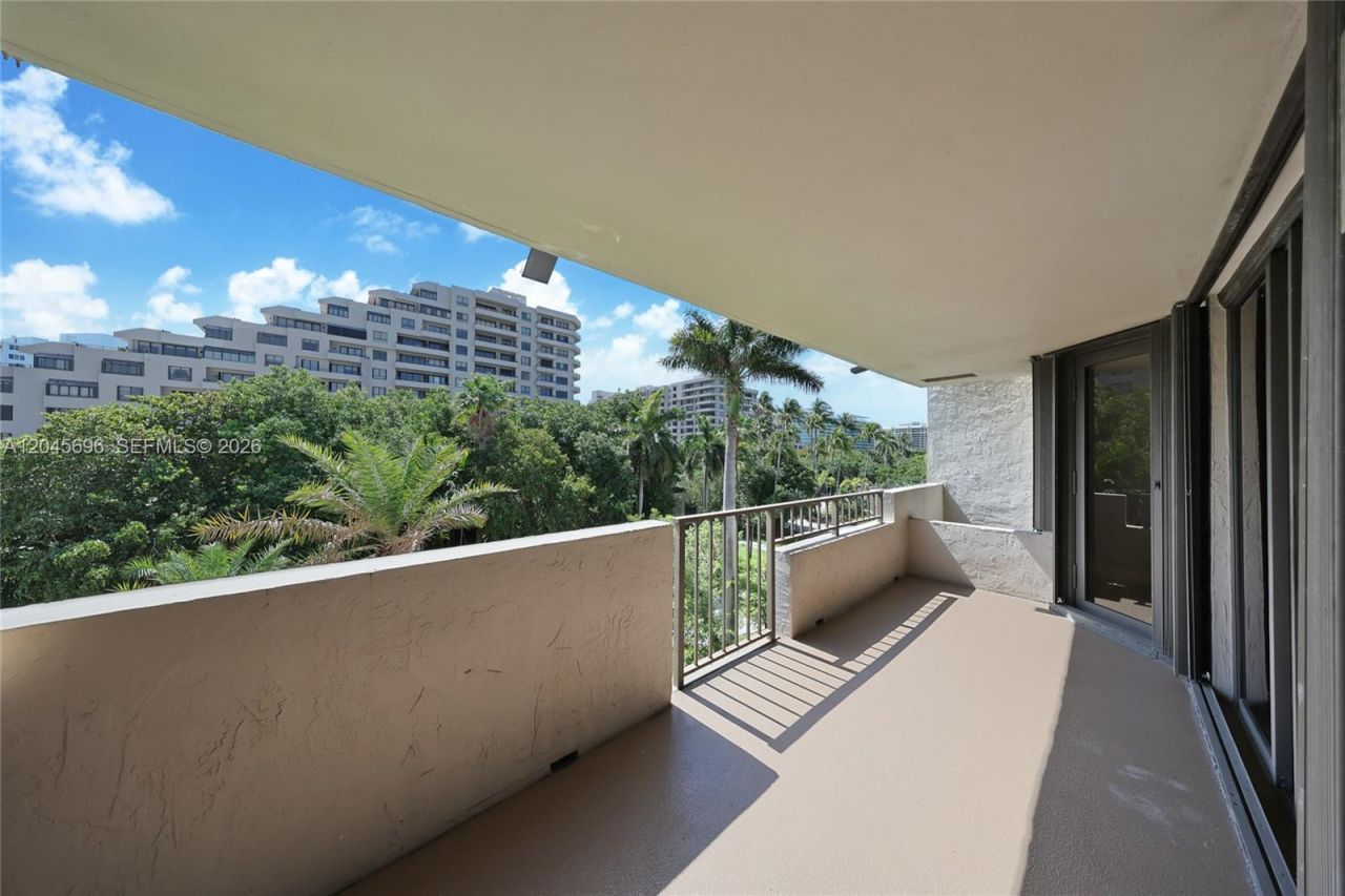 161 Crandon Blvd, Unit 326, Key Biscayne, FL 33149 Photo