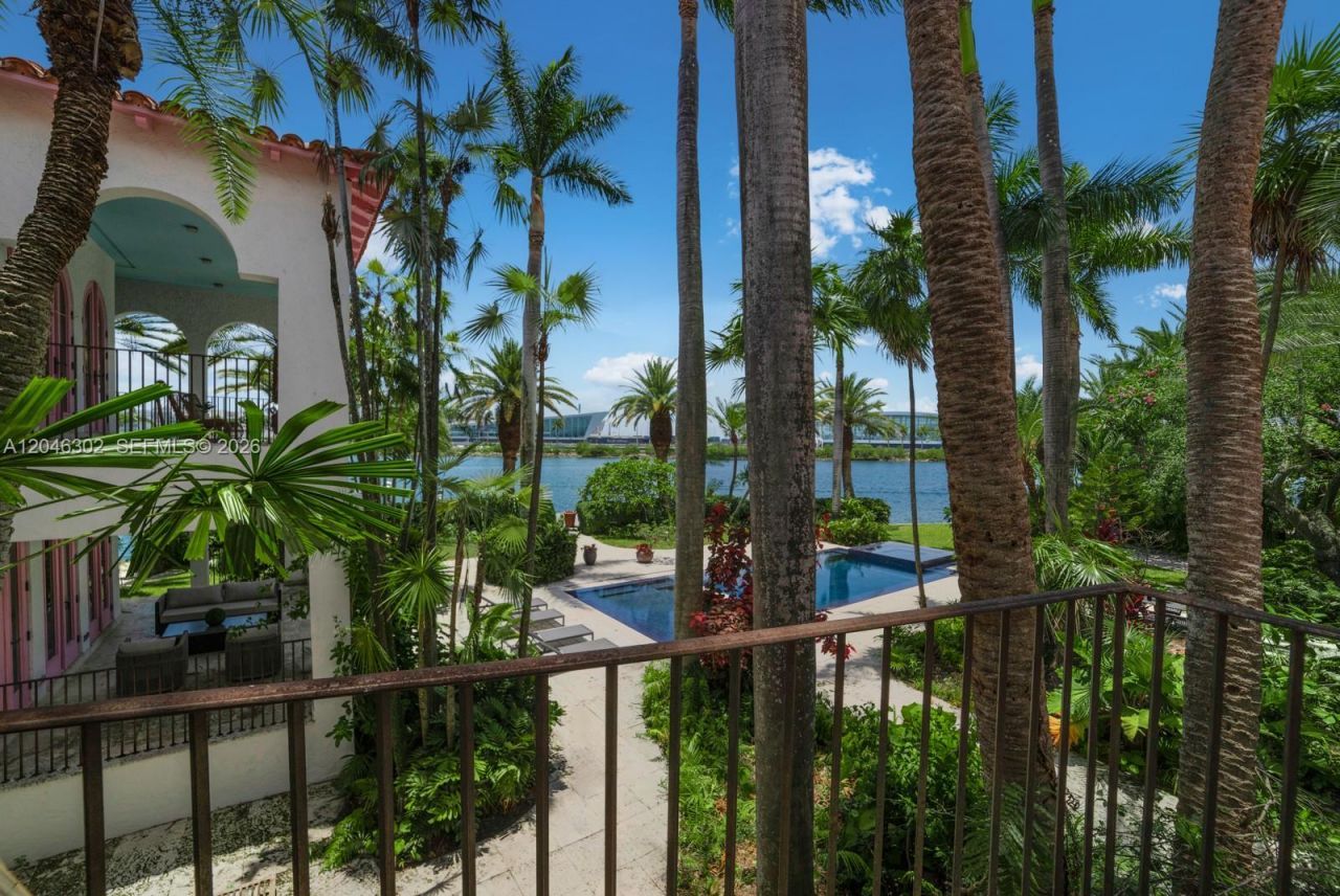 16 Palm Ave , Miami Beach, FL 33139 Photo