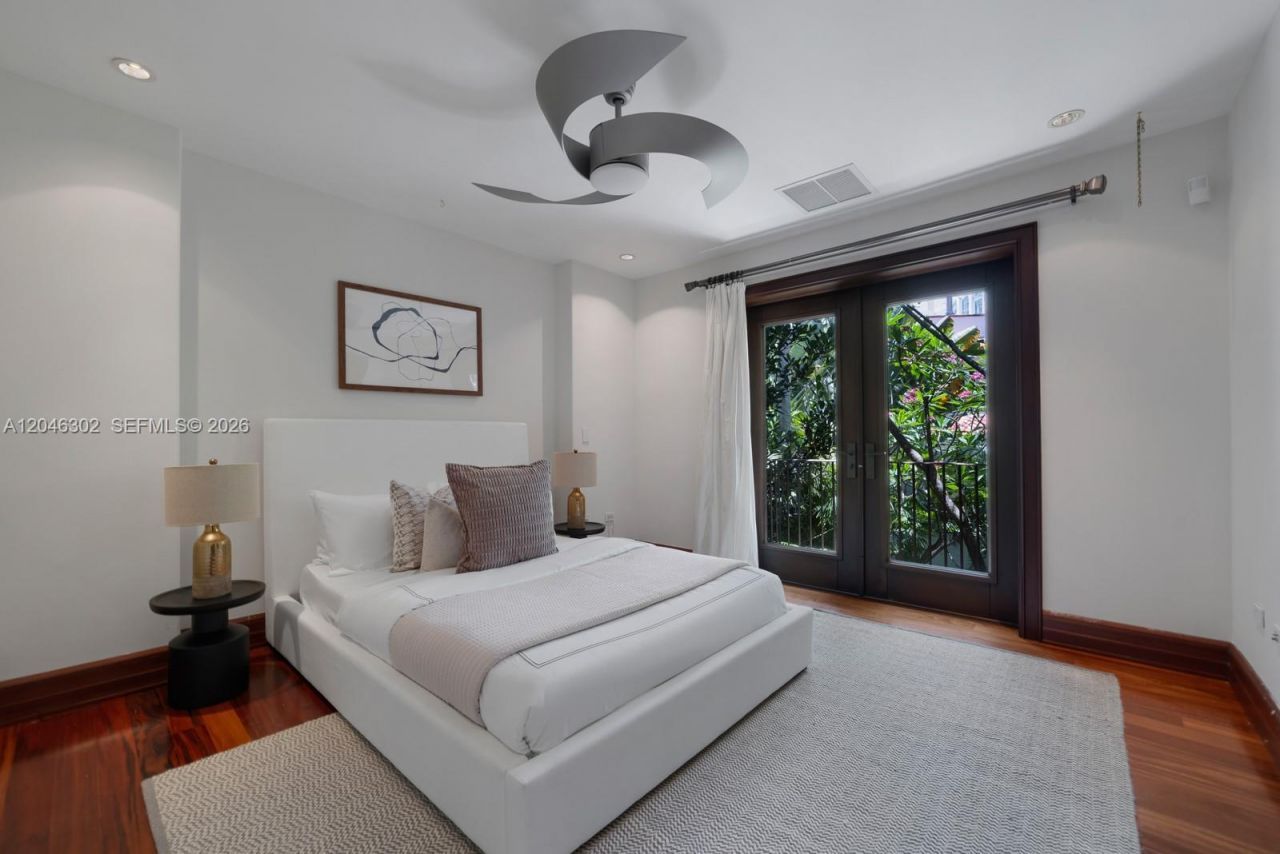 16 Palm Ave , Miami Beach, FL 33139 Photo