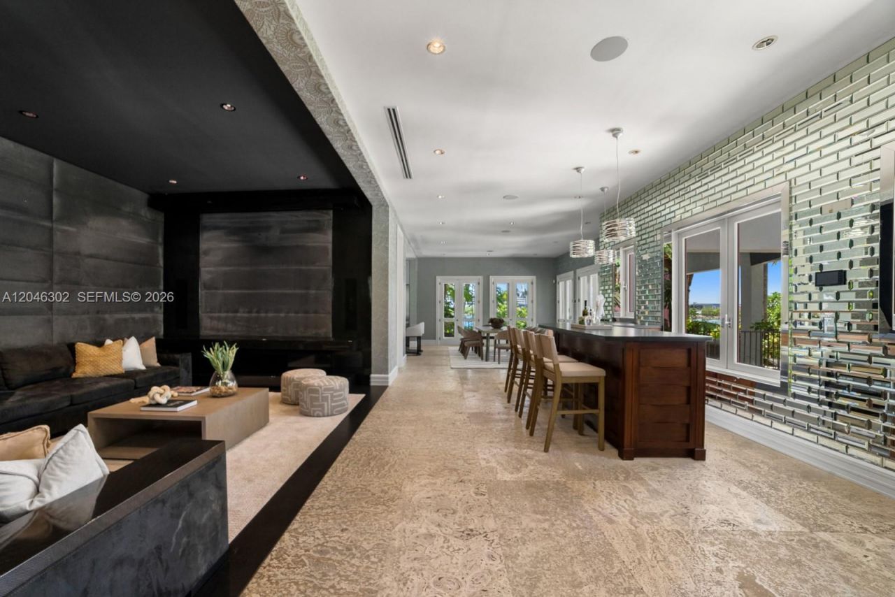 16 Palm Ave , Miami Beach, FL 33139 Photo