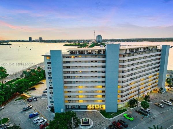 7904 West Dr , Unit 214, North Bay Village, FL 33141
