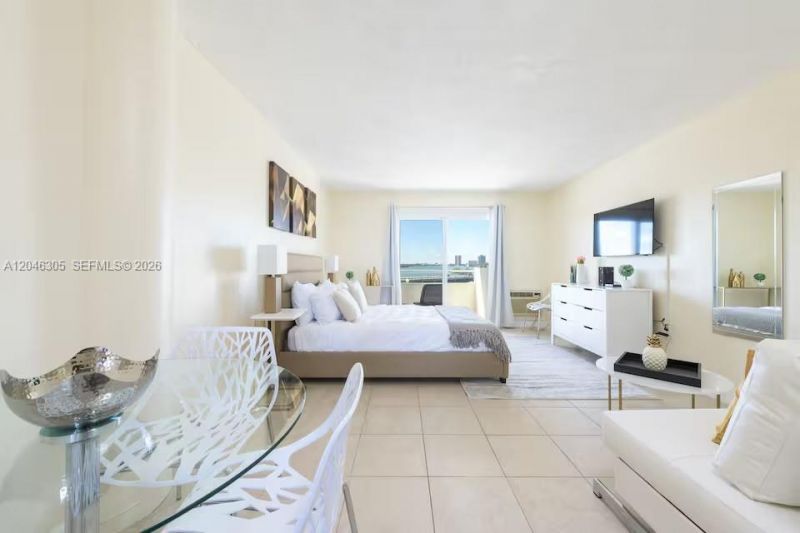 7904 West Dr , Unit 214, North Bay Village, FL 33141 Photo
