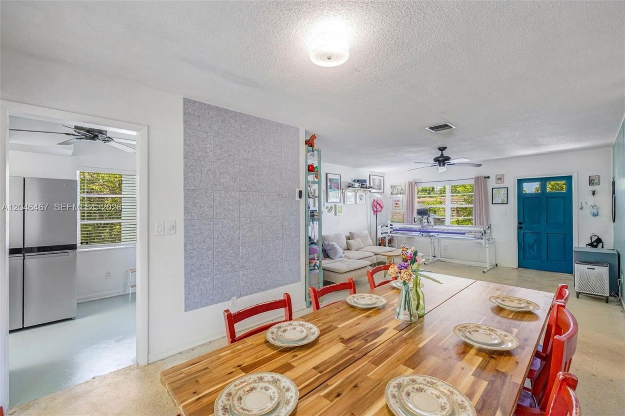 3620 NW 24th St , Lauderdale Lakes, FL 33311 Photo