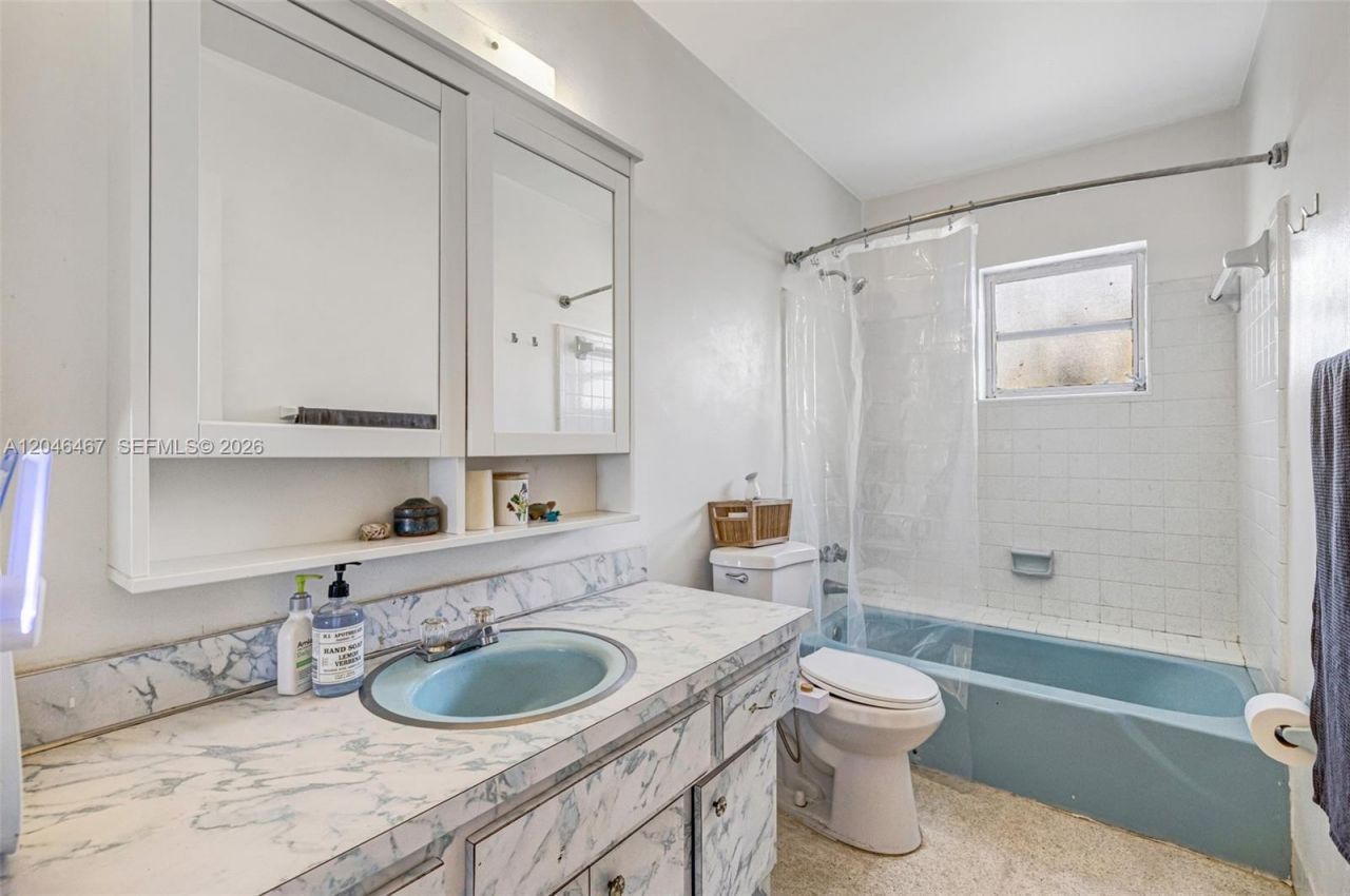 3620 NW 24th St , Lauderdale Lakes, FL 33311 Photo