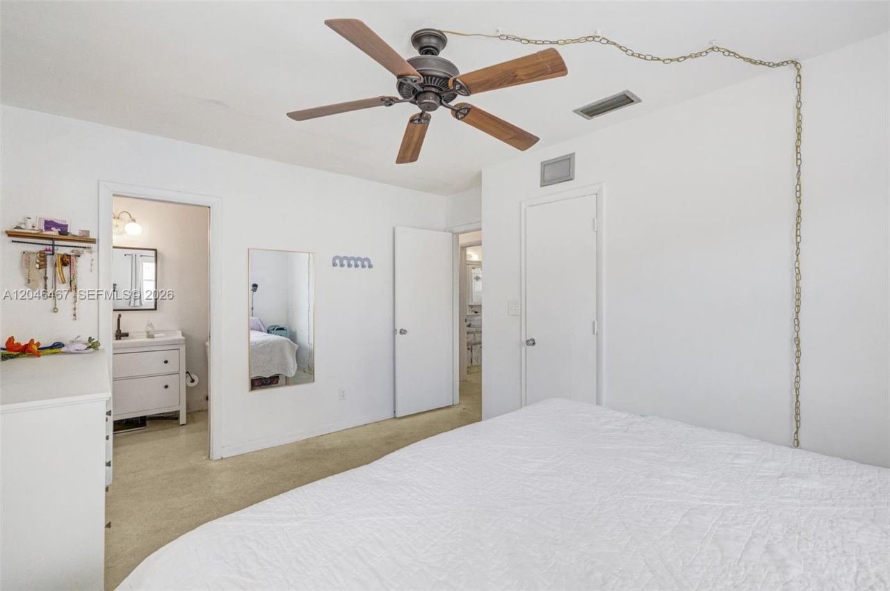 3620 NW 24th St , Lauderdale Lakes, FL 33311 Photo