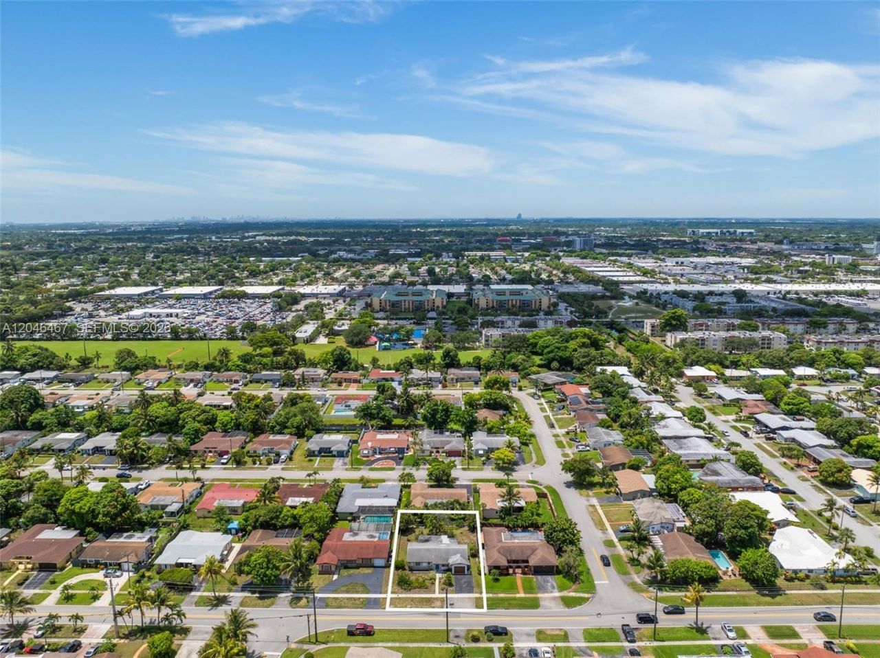 3620 NW 24th St , Lauderdale Lakes, FL 33311 Photo
