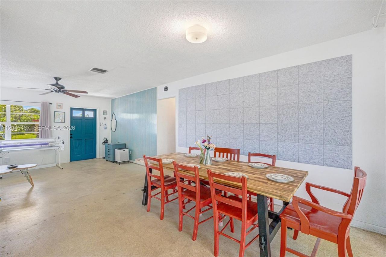 3620 NW 24th St , Lauderdale Lakes, FL 33311 Photo