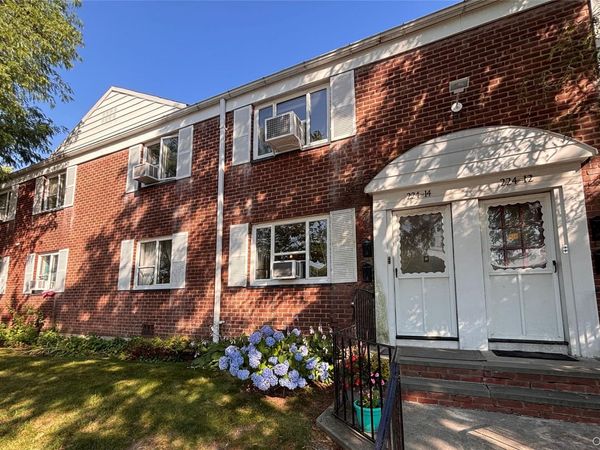 224-14 Hillside Avenue, Unit Apt 39-7, Queens Village, NY 11427