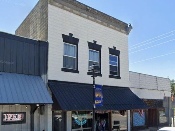 6276 W MAINE ST, Spirit Lake, ID 83869