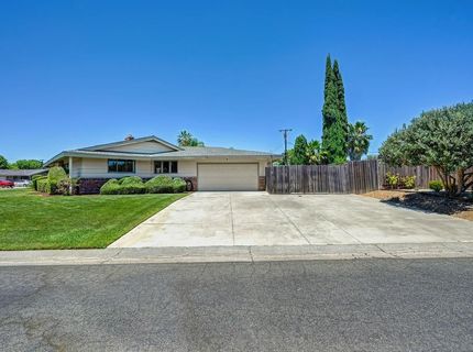 2800 Ashbourne Dr, Sacramento, CA 95821 Photo