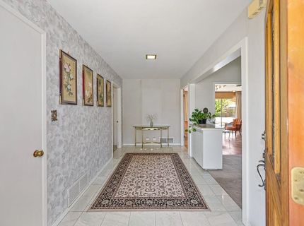 2800 Ashbourne Dr, Sacramento, CA 95821 Photo