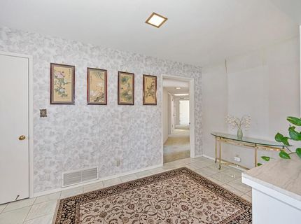 2800 Ashbourne Dr, Sacramento, CA 95821 Photo