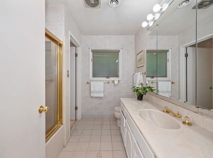 2800 Ashbourne Dr, Sacramento, CA 95821 Photo