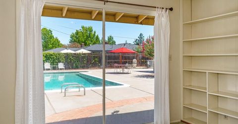2800 Ashbourne Dr, Sacramento, CA 95821 Photo