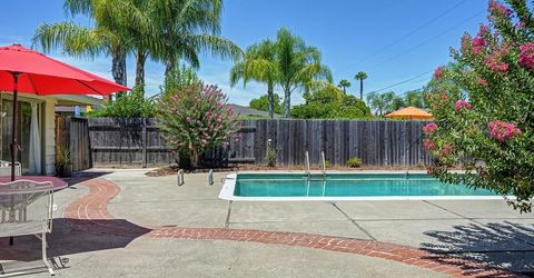 2800 Ashbourne Dr, Sacramento, CA 95821 Photo