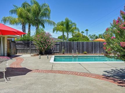 2800 Ashbourne Dr, Sacramento, CA 95821 Photo