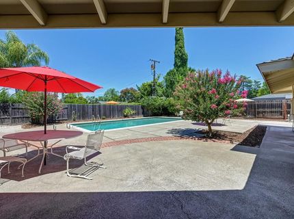 2800 Ashbourne Dr, Sacramento, CA 95821 Photo