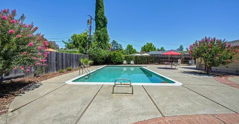 2800 Ashbourne Dr, Sacramento, CA 95821 Photo