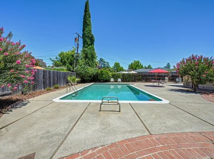 2800 Ashbourne Dr, Sacramento, CA 95821 Photo