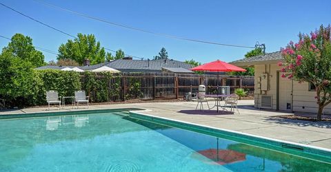 2800 Ashbourne Dr, Sacramento, CA 95821 Photo