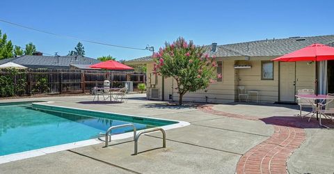 2800 Ashbourne Dr, Sacramento, CA 95821 Photo