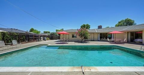 2800 Ashbourne Dr, Sacramento, CA 95821 Photo