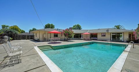 2800 Ashbourne Dr, Sacramento, CA 95821 Photo