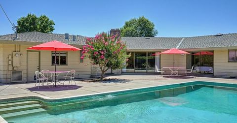 2800 Ashbourne Dr, Sacramento, CA 95821 Photo
