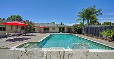 2800 Ashbourne Dr, Sacramento, CA 95821 Photo