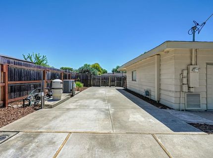 2800 Ashbourne Dr, Sacramento, CA 95821 Photo
