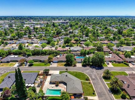 2800 Ashbourne Dr, Sacramento, CA 95821 Photo