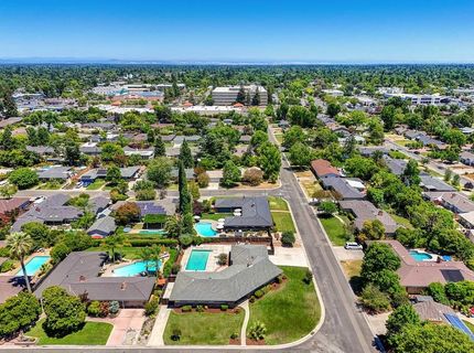 2800 Ashbourne Dr, Sacramento, CA 95821 Photo