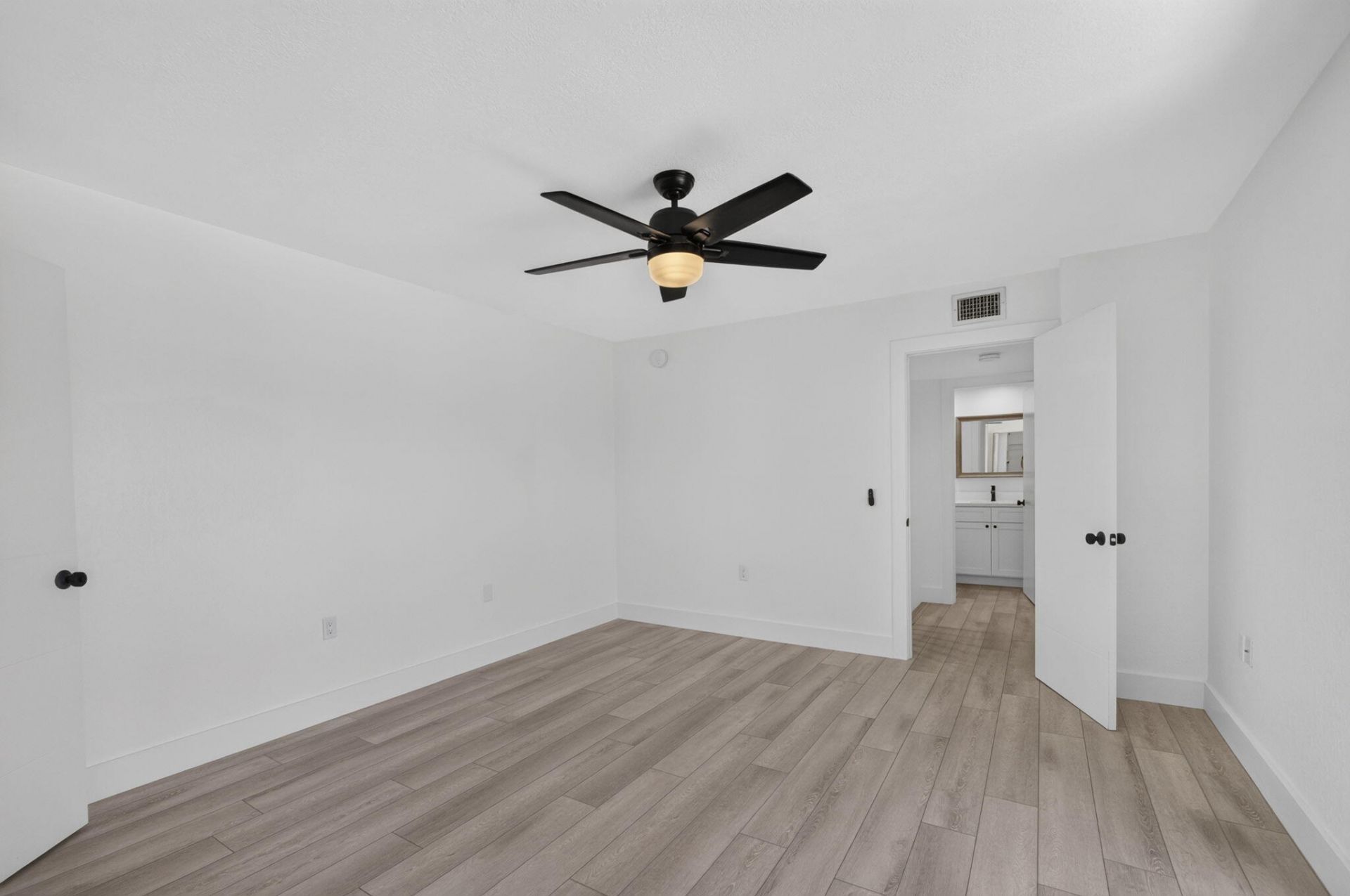 2101 21st Way, West Palm Beach, FL 33407 Photo