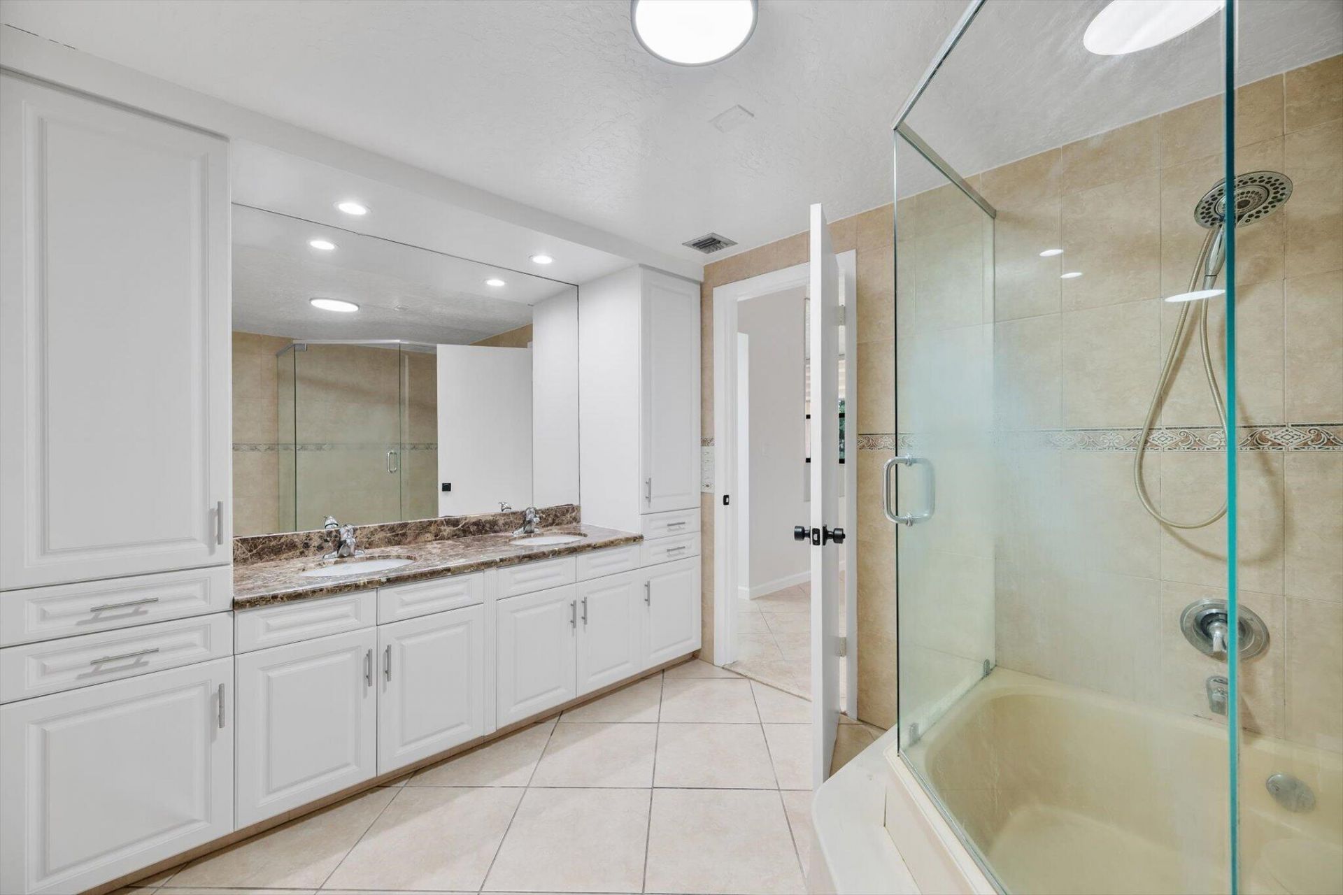 740 NE 199th Street, Unit 205g, Miami, FL 33179 Photo