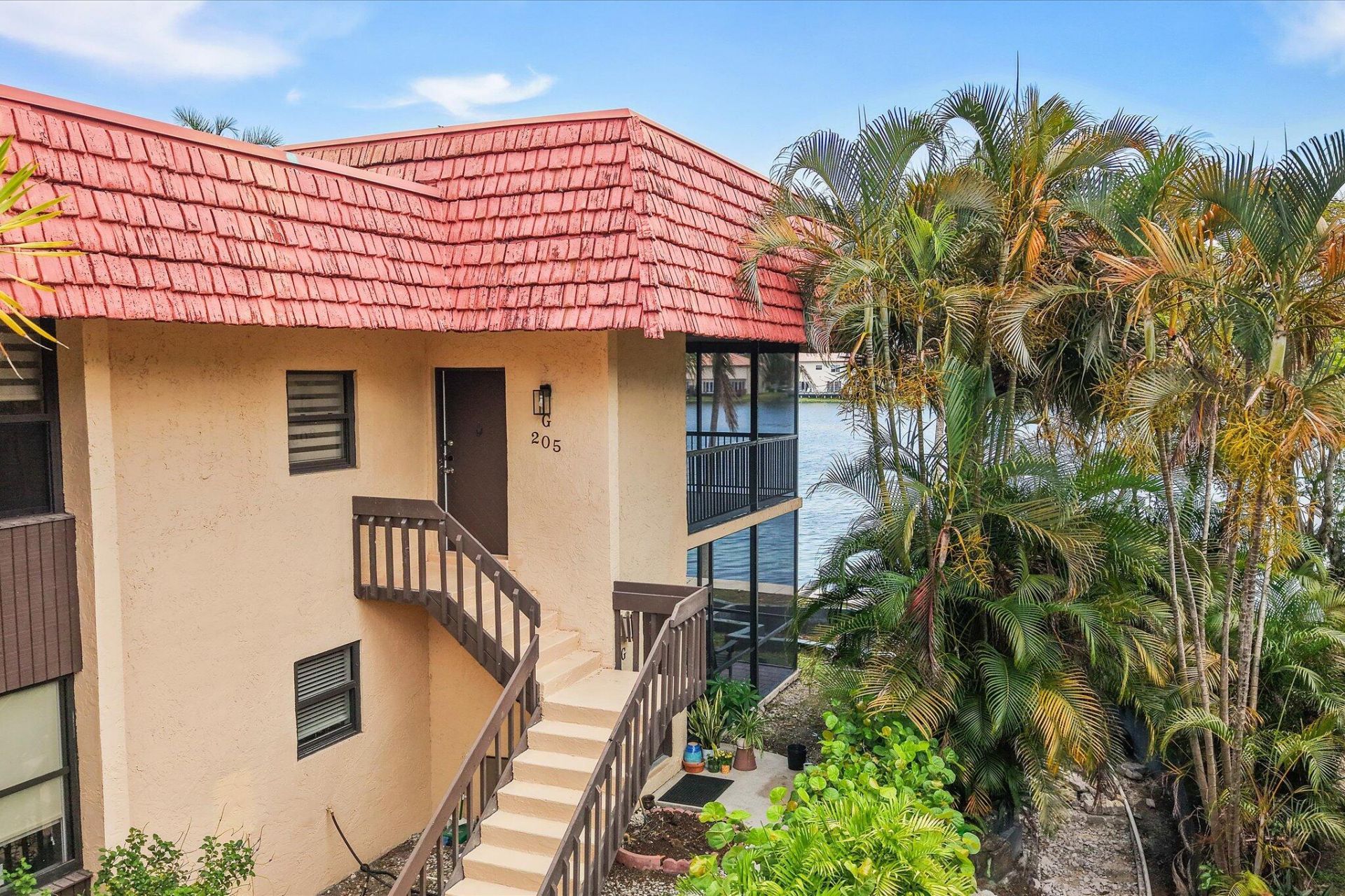 740 NE 199th Street, Unit 205g, Miami, FL 33179 Photo