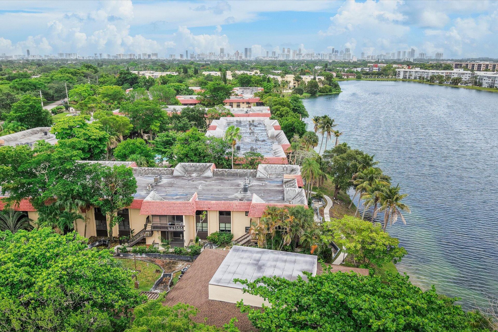 740 NE 199th Street, Unit 205g, Miami, FL 33179 Photo