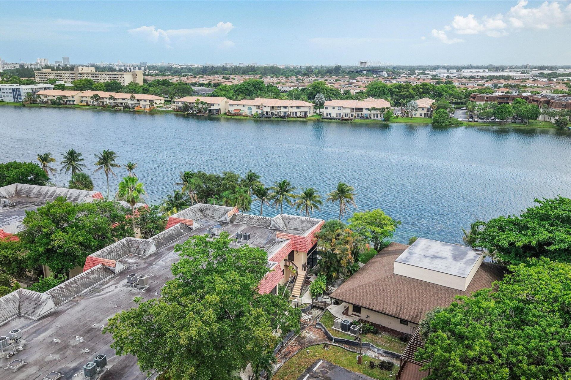 740 NE 199th Street, Unit 205g, Miami, FL 33179 Photo