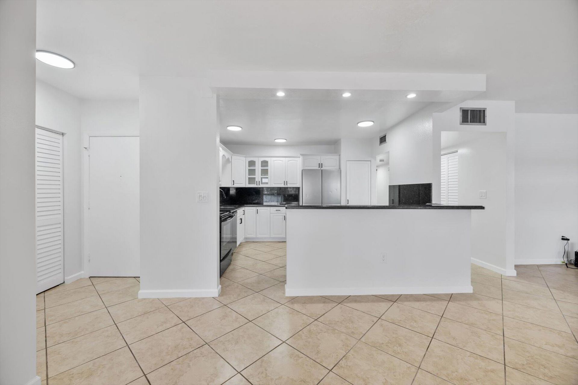 740 NE 199th Street, Unit 205g, Miami, FL 33179 Photo
