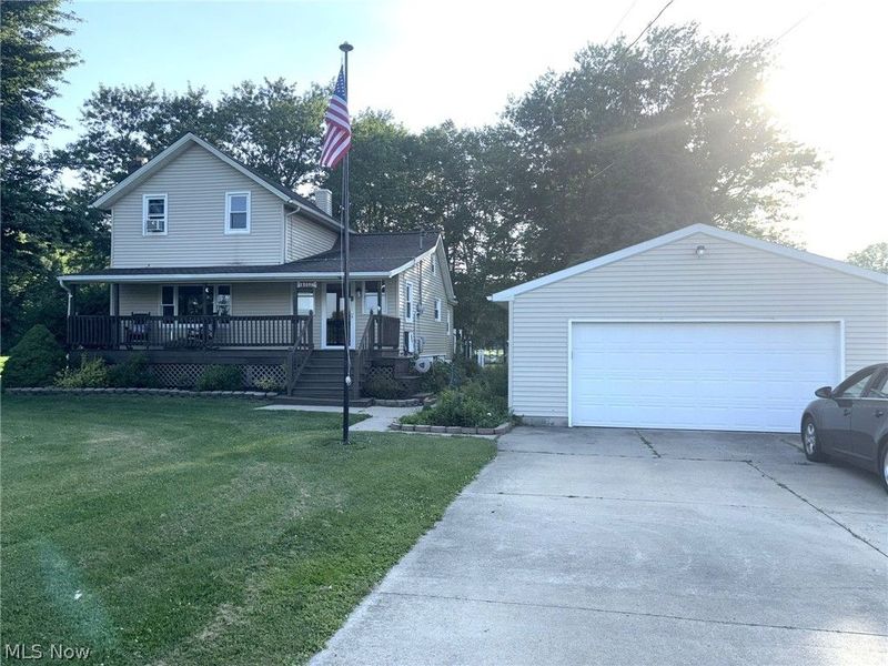 12096 Baumhart Road, Amherst, OH 44001 Photo 3
