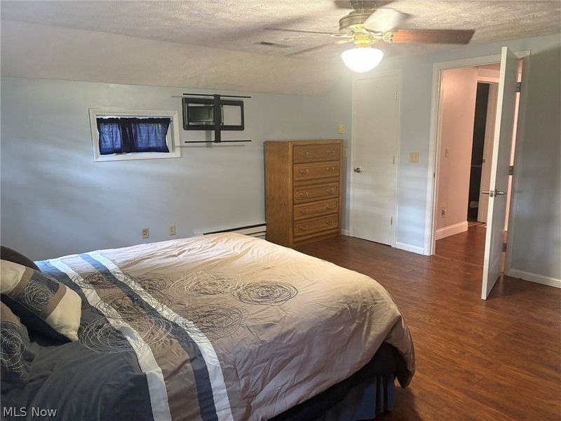 12096 Baumhart Road, Amherst, OH 44001 Photo 6