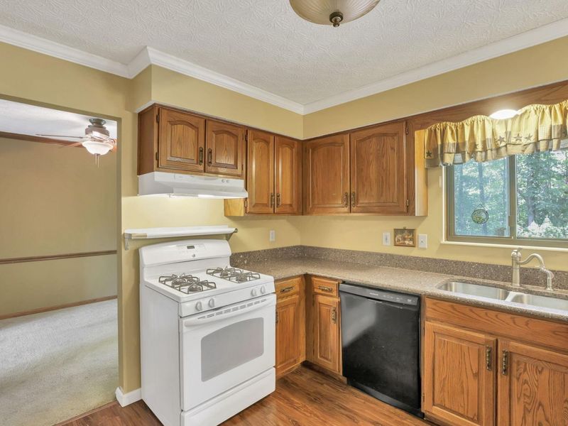 5424 Woodville Court, Columbus, OH 43230 Photo 17