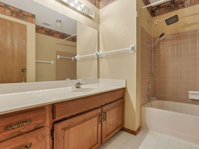 5424 Woodville Court, Columbus, OH 43230 Photo 34