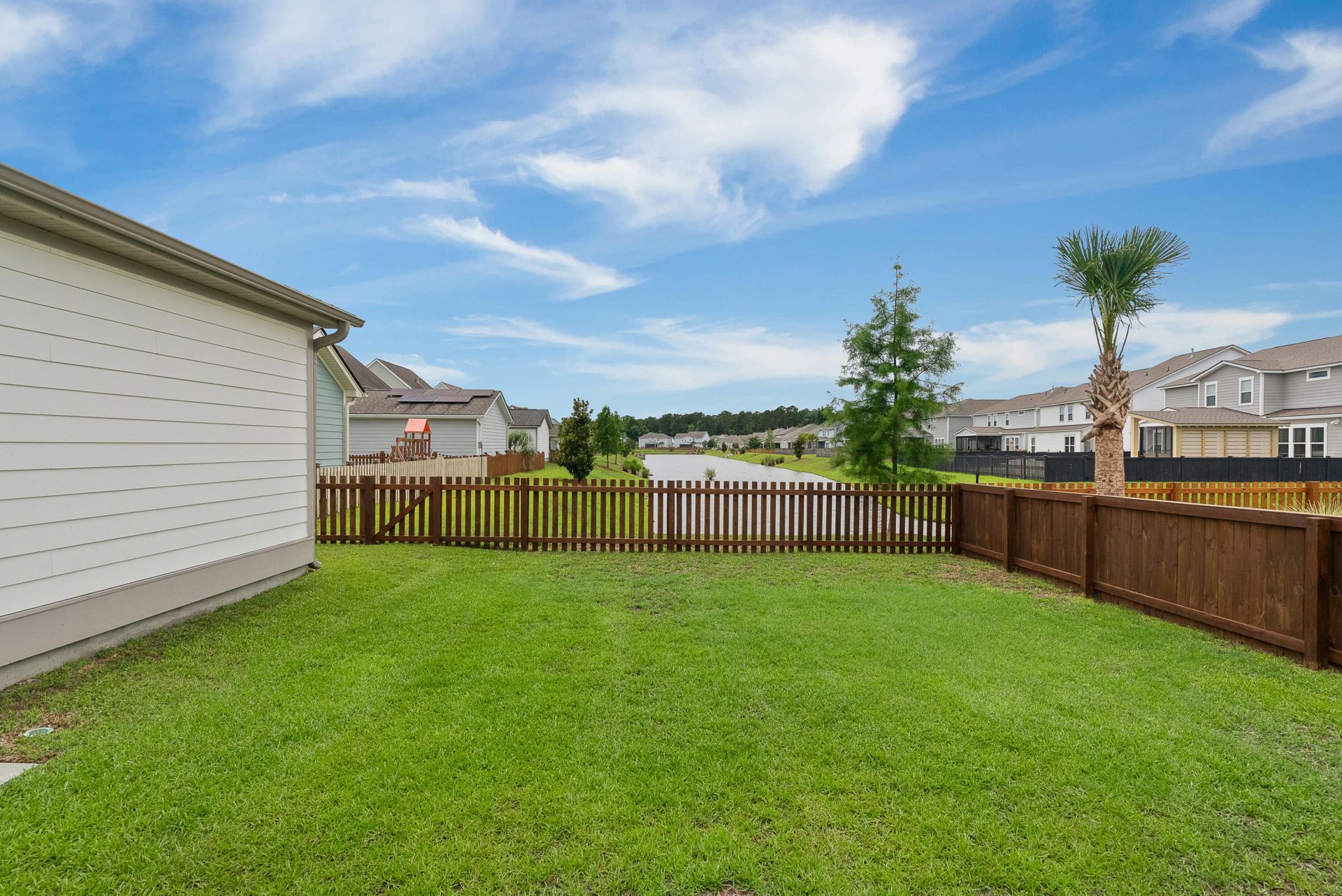 2097 Utsey Street Photo 4